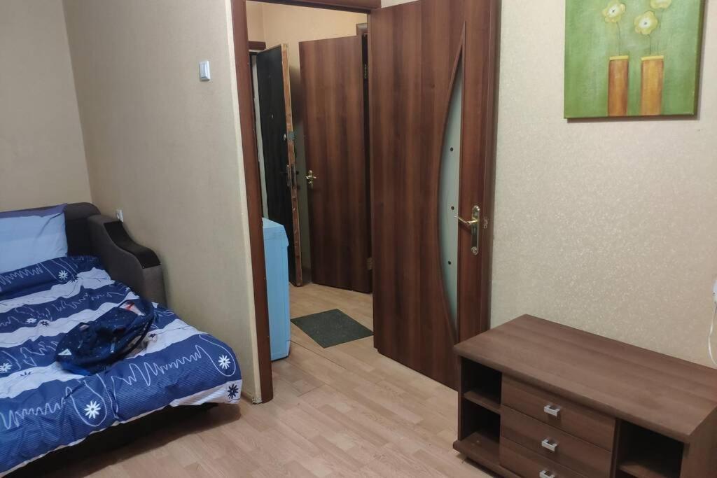Small Apartment For 2 Kiev Extérieur photo
